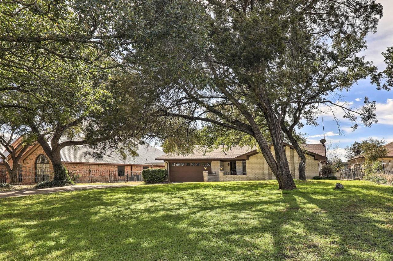 Granbury Getaway With Lake Views 2 Mi To Downtown! מראה חיצוני תמונה
